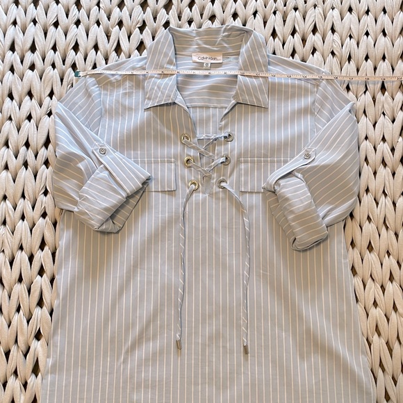 *SOLD* Calvin Klein Blouse - Picture 5 of 8